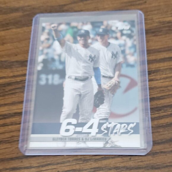 2022 Topps Series 1 6-4 Stars Gleyber Torres DJ LeMahieu NY Yankees #TT-10 - Picture 2 of 3